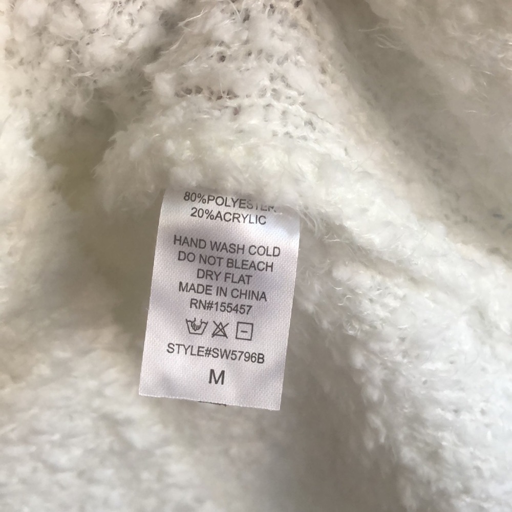 NWT Windsor Fluffy Plush White Sweater For Women-Warm and Magical Look I M - Picture 14 of 15